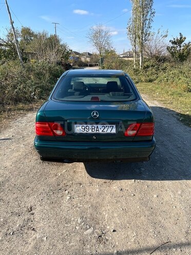 Mercedes E 200 1997, 451,023 km - 2.0 l - Quba