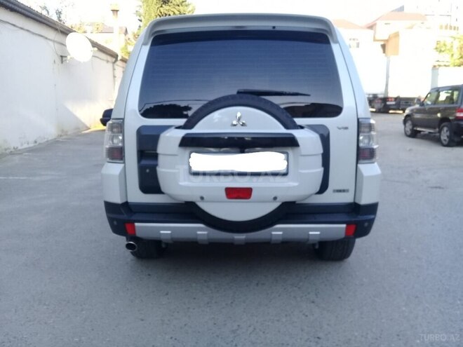 Mitsubishi Pajero 2007, 196,000 km - 3.0 l - Bakı