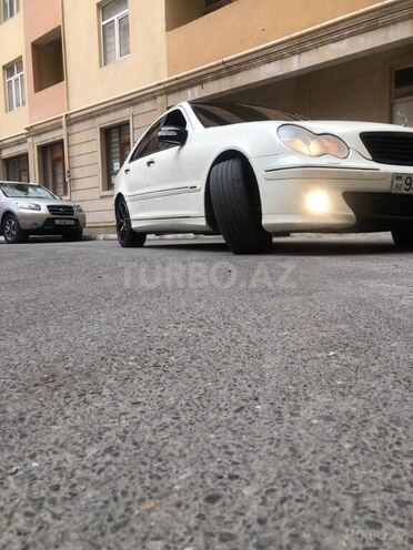Mercedes C 240 2002, 304,000 km - 2.6 l - Bakı