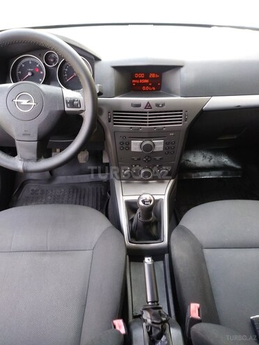 Opel Astra 2005, 205,000 km - 1.3 l - Culfa
