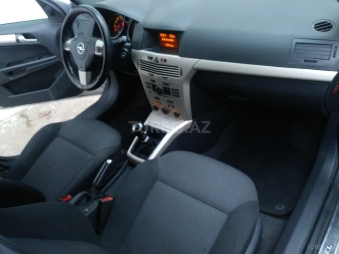 Opel Astra 2005, 205,000 km - 1.3 l - Culfa