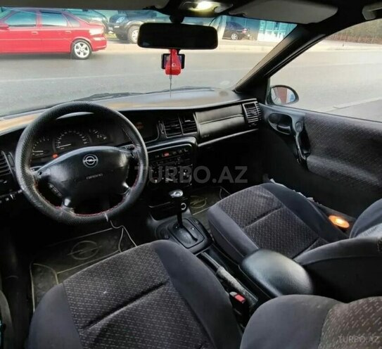 Opel Vectra 1997, 398,147 km - 1.8 l - Ucar