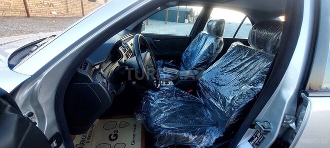 Mercedes E 240 2000, 201,800 km - 2.4 л - Bakı