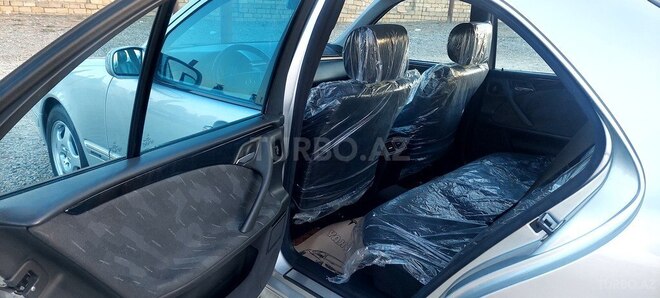 Mercedes E 240 2000, 201,800 km - 2.4 л - Bakı