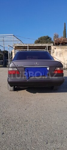 Mercedes E 200 1995, 533,700 km - 2.0 l - Şirvan