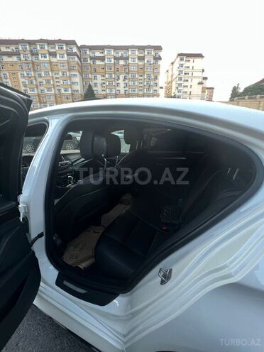 BMW 528 2013, 196,000 km - 2.0 л - Bakı