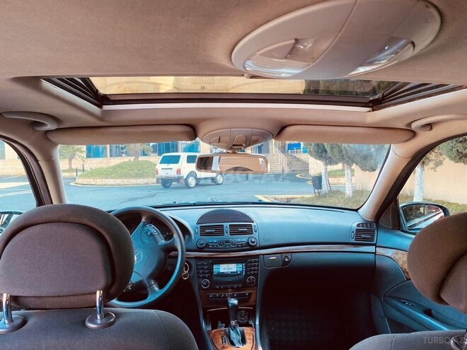Mercedes E 240 2002, 255,000 km - 2.4 l - Bakı