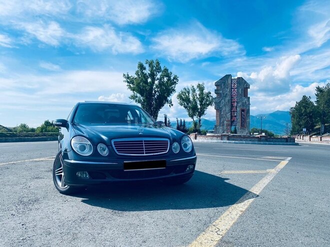 Mercedes E 240 2002, 255,000 km - 2.4 l - Bakı