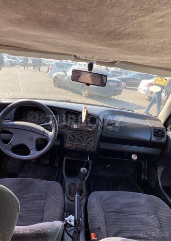 Volkswagen Golf 1994, 82,000 km - 1.8 l - Bakı
