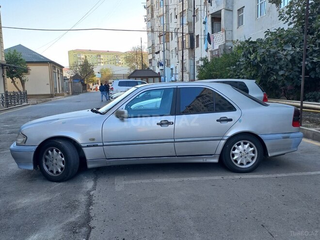 Mercedes C 220 1999, 593,384 km - 2.2 л - Sumqayıt