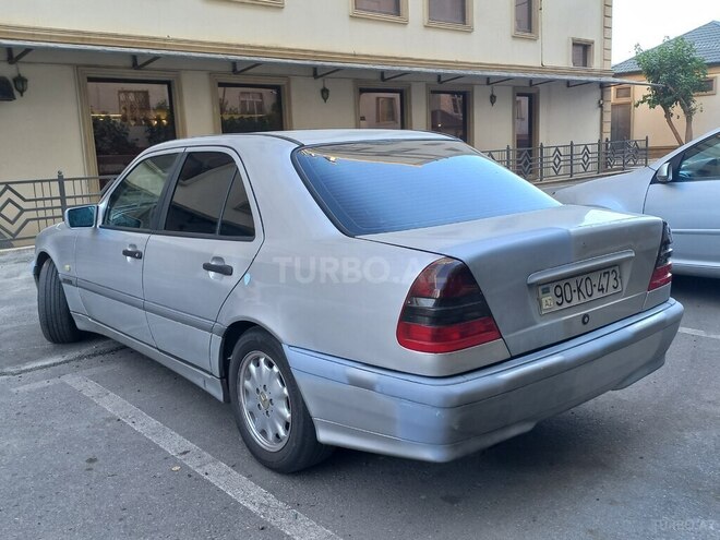 Mercedes C 220 1999, 593,384 km - 2.2 л - Sumqayıt