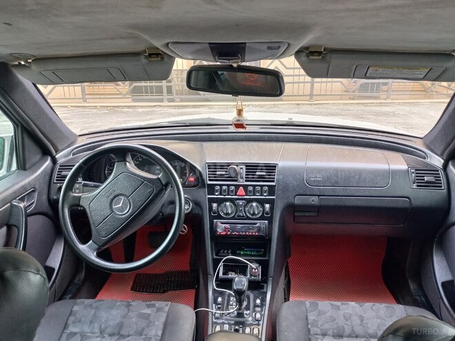 Mercedes C 220 1999, 593,384 km - 2.2 л - Sumqayıt