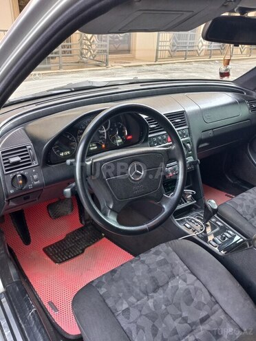 Mercedes C 220 1999, 593,384 km - 2.2 л - Sumqayıt