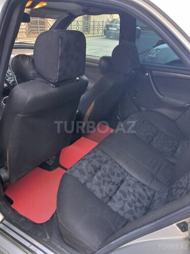 Mercedes C 220 1999, 593,384 km - 2.2 л - Sumqayıt