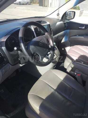 Kia Carnival 2012, 220,000 km - 2.7 l - Quba