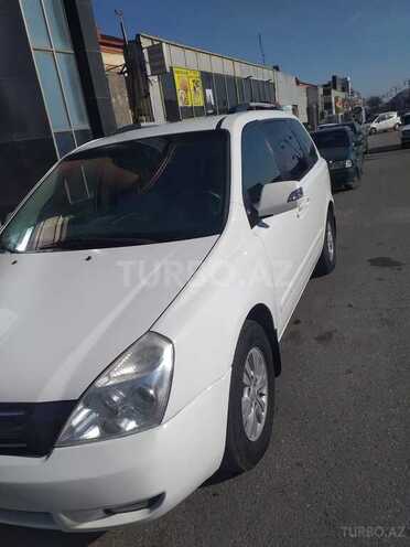 Kia Carnival 2012, 220,000 km - 2.7 l - Quba