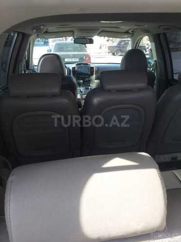 Kia Carnival 2012, 220,000 km - 2.7 l - Quba