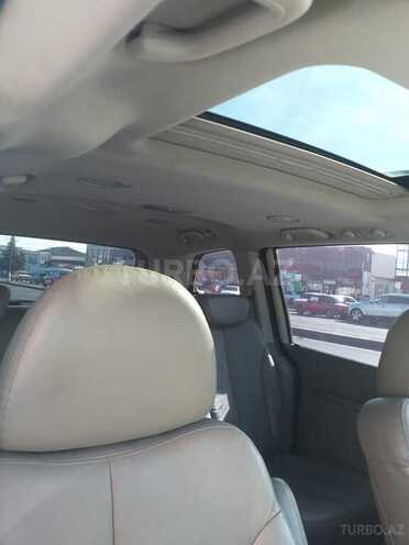 Kia Carnival 2012, 220,000 km - 2.7 l - Quba