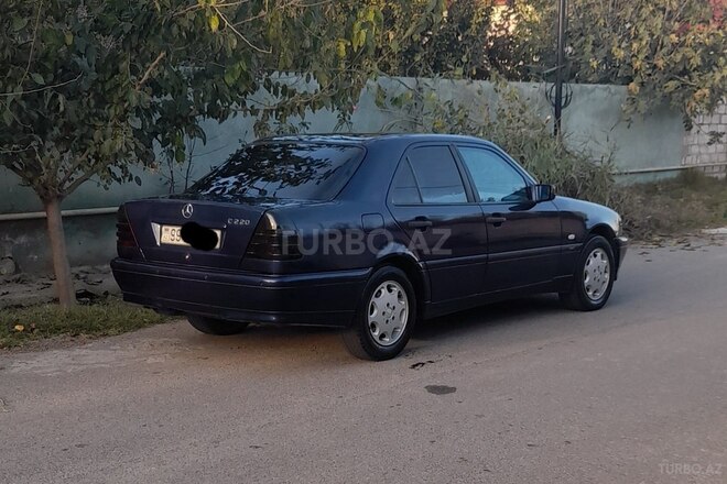 Mercedes C 200 1999, 325,680 km - 2.2 l - Füzuli