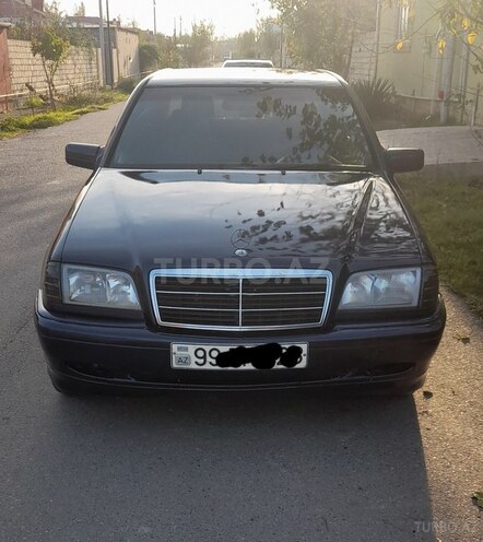 Mercedes C 200 1999, 325,680 km - 2.2 l - Füzuli