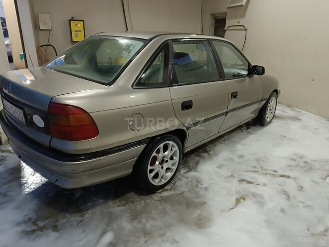 Opel Astra 1996, 312,639 km - 1.6 l - Sumqayıt