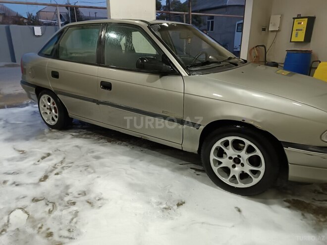 Opel Astra 1996, 312,639 km - 1.6 l - Sumqayıt