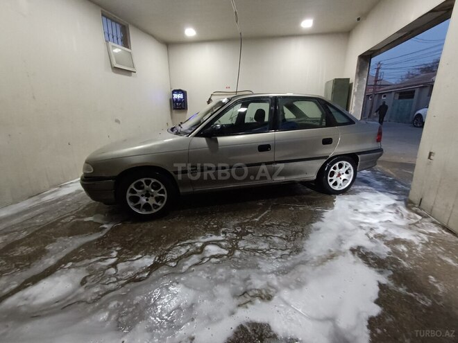 Opel Astra 1996, 312,639 km - 1.6 l - Sumqayıt