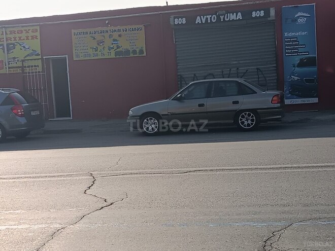 Opel Astra 1996, 312,639 km - 1.6 l - Sumqayıt