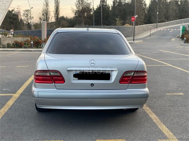 Mercedes E 280 2000, 296,000 km - 2.8 l - Bakı