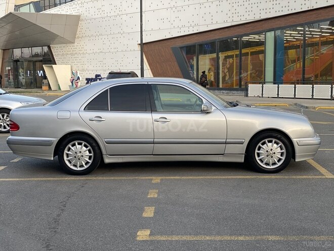 Mercedes E 280 2000, 296,000 km - 2.8 l - Bakı