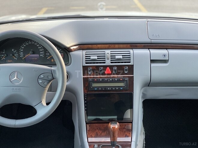 Mercedes E 280 2000, 296,000 km - 2.8 l - Bakı
