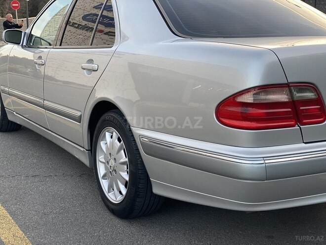 Mercedes E 280 2000, 296,000 km - 2.8 l - Bakı