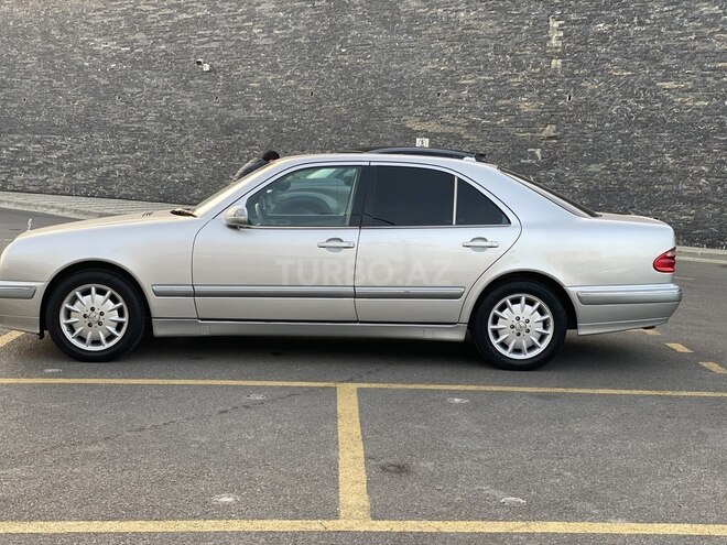 Mercedes E 280 2000, 296,000 km - 2.8 l - Bakı