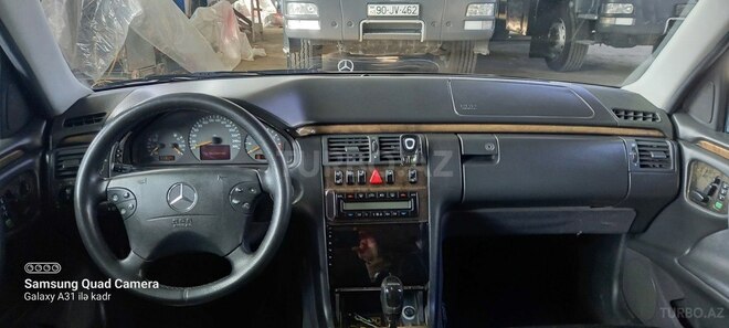 Mercedes E 320 1999, 327,000 km - 3.2 l - Bakı
