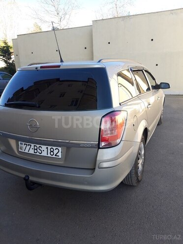 Opel Astra 2009, 180,600 km - 1.4 l - Qəbələ