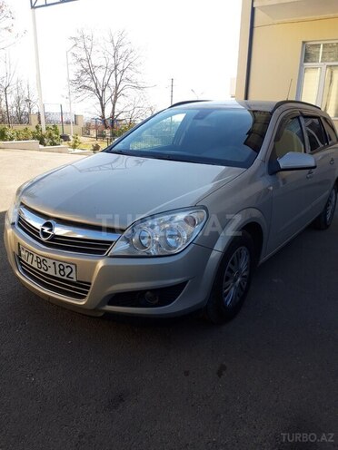 Opel Astra 2009, 180,600 km - 1.4 l - Qəbələ