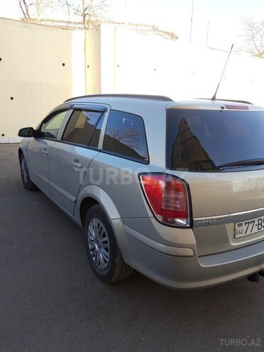 Opel Astra 2009, 180,600 km - 1.4 l - Qəbələ