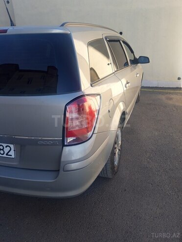 Opel Astra 2009, 180,600 km - 1.4 l - Qəbələ