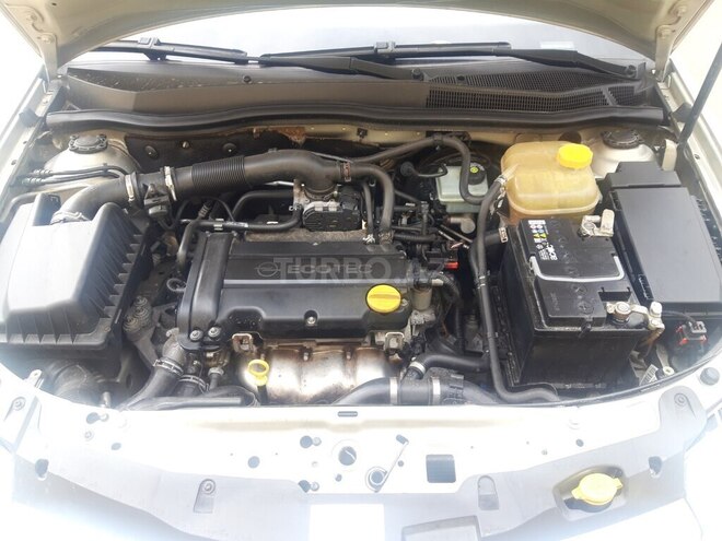 Opel Astra 2009, 180,600 km - 1.4 l - Qəbələ