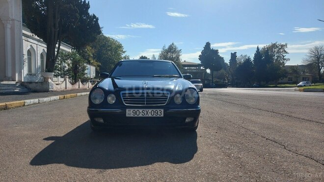 Mercedes E 240 2002, 372,000 km - 2.6 l - Lənkəran