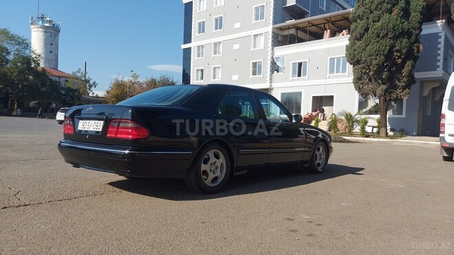 Mercedes E 240 2002, 372,000 km - 2.6 l - Lənkəran