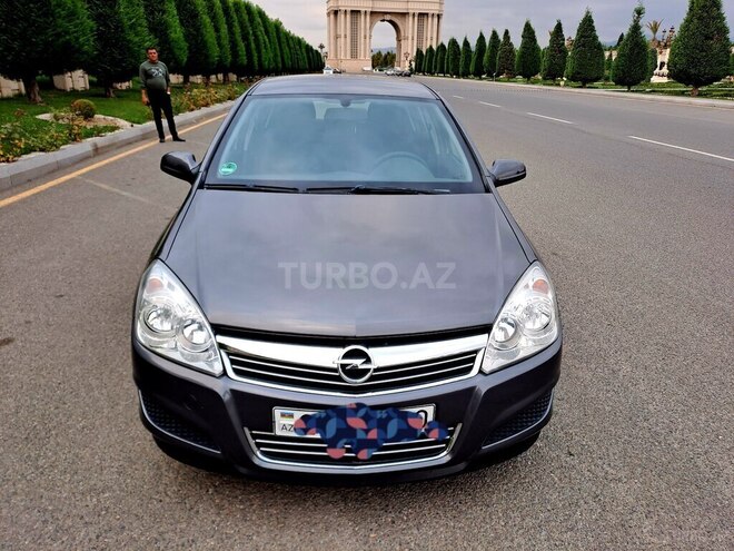 Opel Astra 2009, 240,000 km - 1.4 l - Gəncə