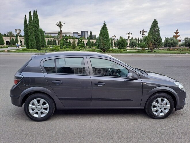 Opel Astra 2009, 240,000 km - 1.4 l - Gəncə
