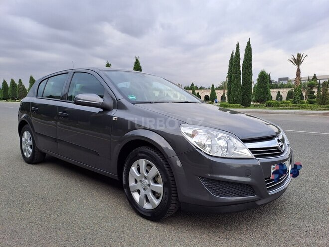 Opel Astra 2009, 240,000 km - 1.4 l - Gəncə