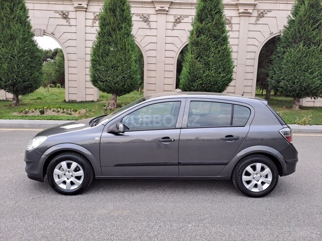 Opel Astra 2009, 240,000 km - 1.4 l - Gəncə
