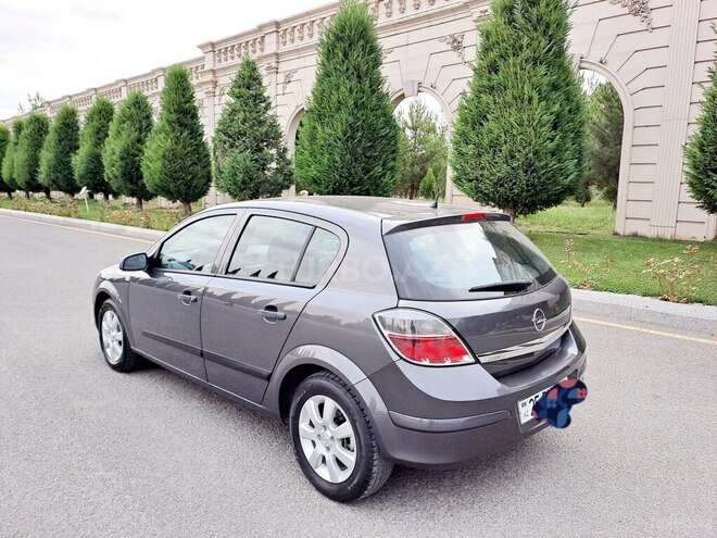 Opel Astra 2009, 240,000 km - 1.4 l - Gəncə