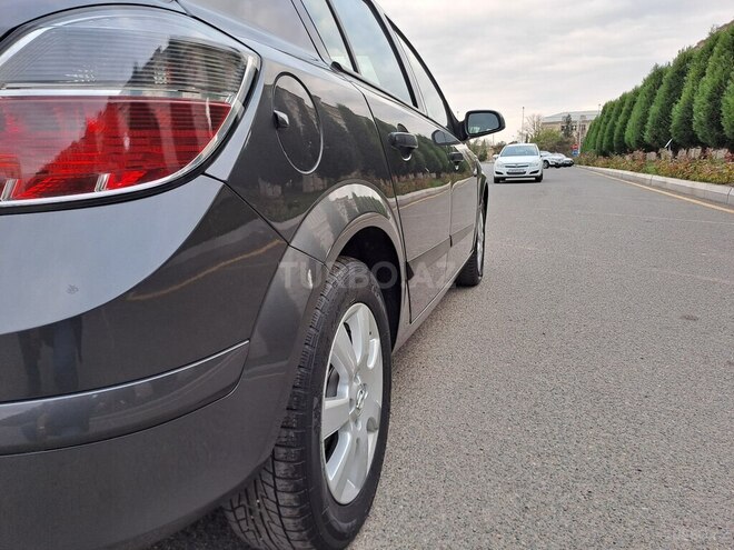 Opel Astra 2009, 240,000 km - 1.4 l - Gəncə