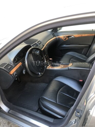 Mercedes E 320 2002, 260,000 km - 3.2 l - Bakı