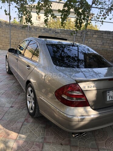 Mercedes E 320 2002, 260,000 km - 3.2 l - Bakı