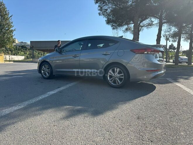 Hyundai Elantra 2017, 113,000 km - 2.0 л - Bakı